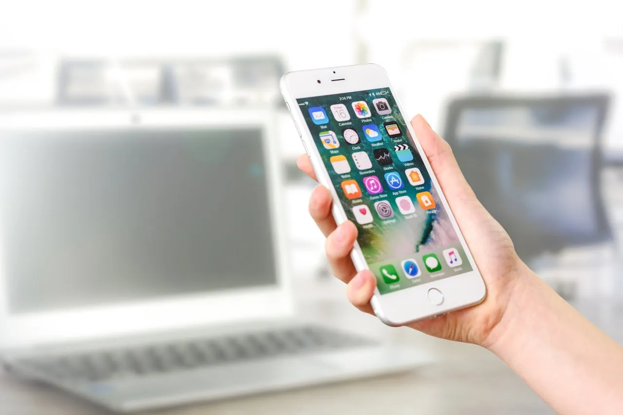 How to Build a Mobile App Without Coding (2026 Guide) | Adalo