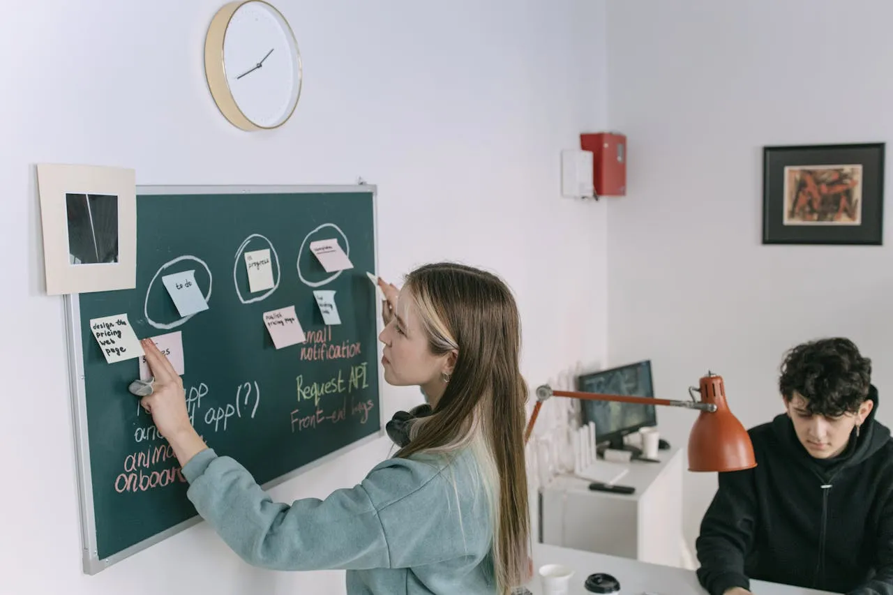 34 B2B Time Savings in App Development: Legacy vs Modern Statistics