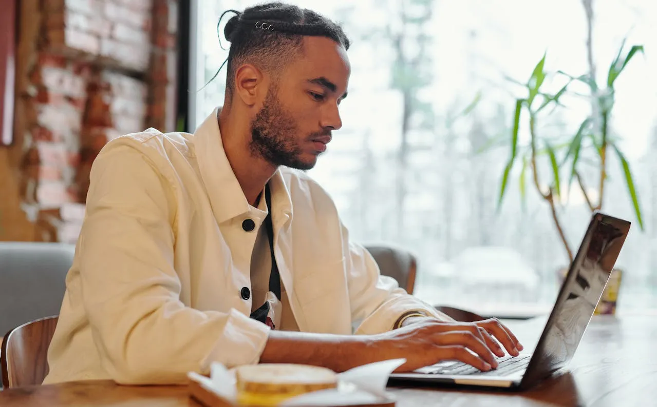34 B2B Time Savings in App Development: Legacy vs Modern Statistics | Adalo