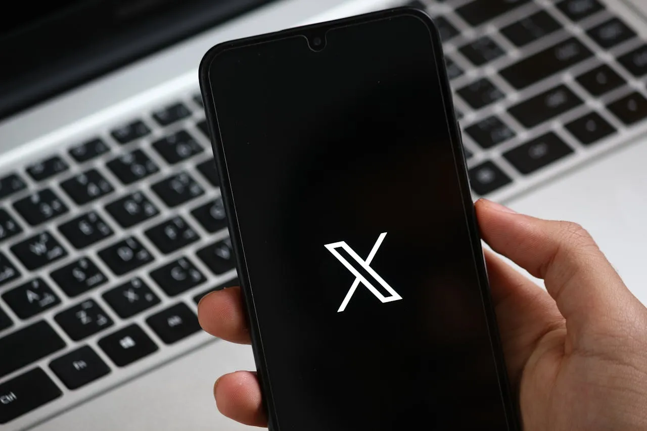 Step-by-Step Guide: Building a Twitter/X Clone with Adalo