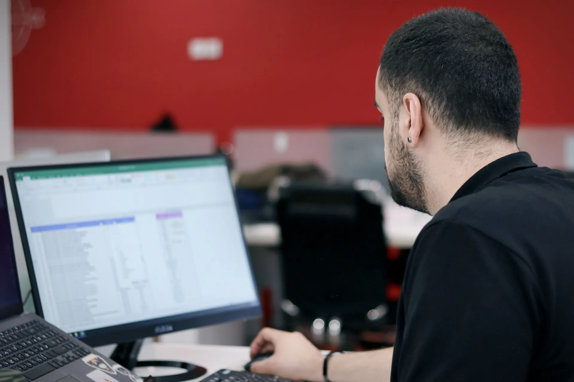 How to Build a Mobile Expense Tracker App from Google Sheets with Adalo